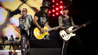 Image for Guns N&#8217; Roses Respond to Axl Rose On-Stage Meltdown