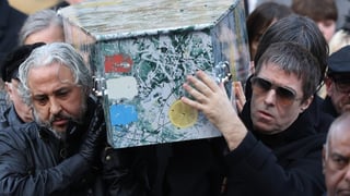 Image for Liam Gallagher, Ian Brown and Stars Pay Tribute to Gary ‘Mani’ Mounfield