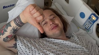 Image for Billy Strings Breaks Leg Skateboarding, Gets Throne Offer From Dave Grohl