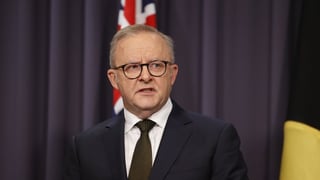 Image for Anthony Albanese Apologises Over Kylie Minogue &#8216;Shag, Marry, Date&#8217; Comments