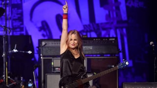 Image for L7 Bassist Jennifer Finch Diagnosed With Brain Cancer