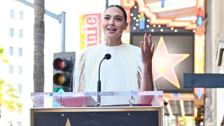 Image for Gal Gadot’s Walk of Fame Ceremony Disrupted by Confrontation Between Pro-Palestine and Pro-Israeli Demonstrators, Police Respond