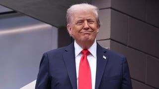Image for Trump Backs FCC’s Brendan Carr and Warns Broadcasters Could Lose Licenses