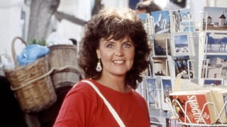 Image for Pauline Collins, Oscar-Nommed Star of ‘Shirley Valentine,’ Dies at 85