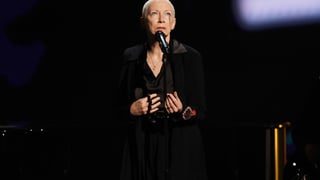 Image for LISTEN: Annie Lennox Records Theme for Final Season of &#8216;Outlander&#8217;