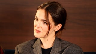 Image for Zoey Deutch: ‘I Feel So Ashamed to Be an American Seeing How Our Government Is Handling’ ICE Brutality