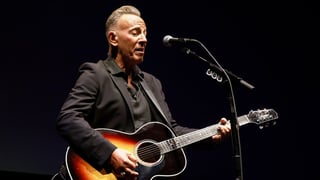 Image for Bruce Springsteen Performs Anti-ICE Song Live at Minneapolis Protest Concert as Crowd Yells ‘ICE Out Now!’