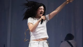 Image for Lorde Reveals She’s Now an Independent Artist After Her Contract With Universal Expired Last Year