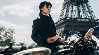 Image for ‘Wednesday’ Season 3 First Look: Jenna Ortega Arrives in Paris