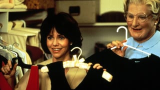 Image for Sally Field Thought Robin Williams ‘Wasn’t Funny’ While Filming ‘Mrs. Doubtfire’: ‘I Would Never Laugh’