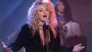 Image for Bonnie Tyler, ‘Total Eclipse of the Heart’ and ‘Holding Out for a Hero’ Singer, Dies at 75