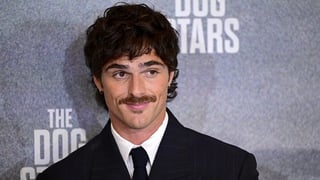 Image for Jacob Elordi Ducks James Bond Question at London World Premiere of Ridley Scott’s ‘The Dog Stars’ When Asked if He’s Been Auditioning: ‘I’m Here on Holiday’