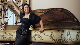 Image for Mariska Hargitay Goes Deep on Hosting the Emmys, Loving the Knicks and Ignoring People Telling Her to Leave ‘Law &#038; Order: SVU’: ‘Do I Want to Quit Now? No’
